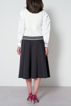 【25AW商品-25358078】フラワーインターシャベスト