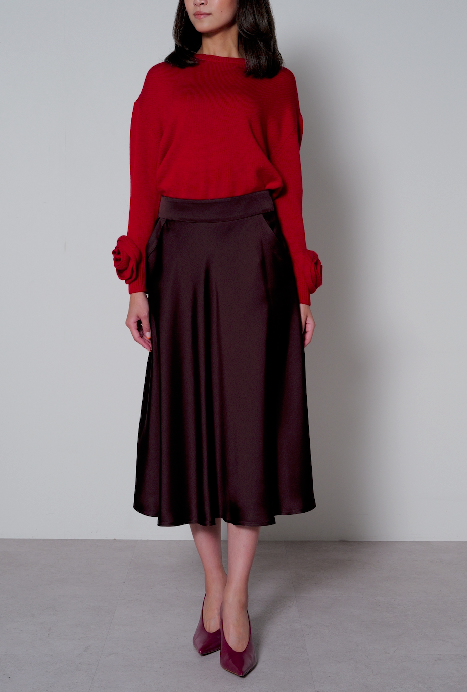 【25AW商品-25358075】フラワーモチーフスリーブプルオーバー