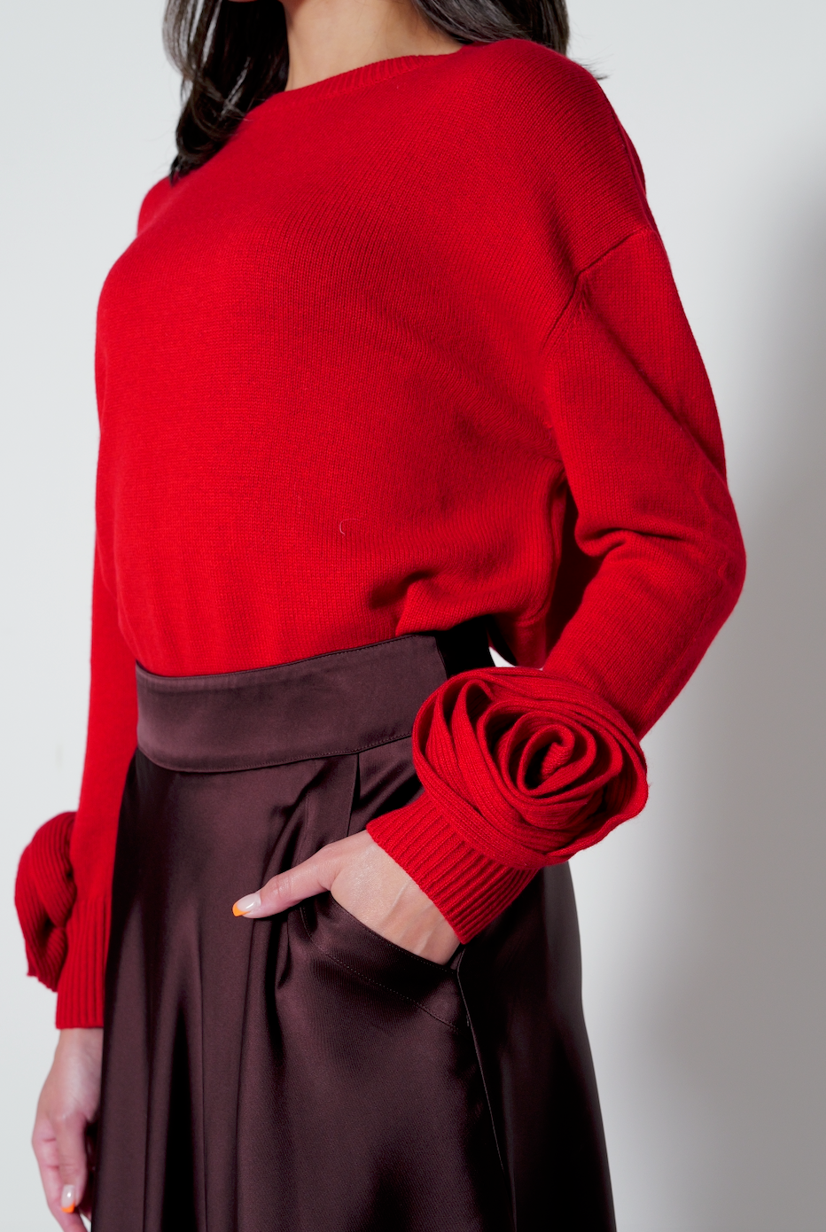 【25AW商品-25358075】フラワーモチーフスリーブプルオーバー