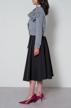 【25AW商品-25358074】フリルフラワーモチーフVネックカーディガン