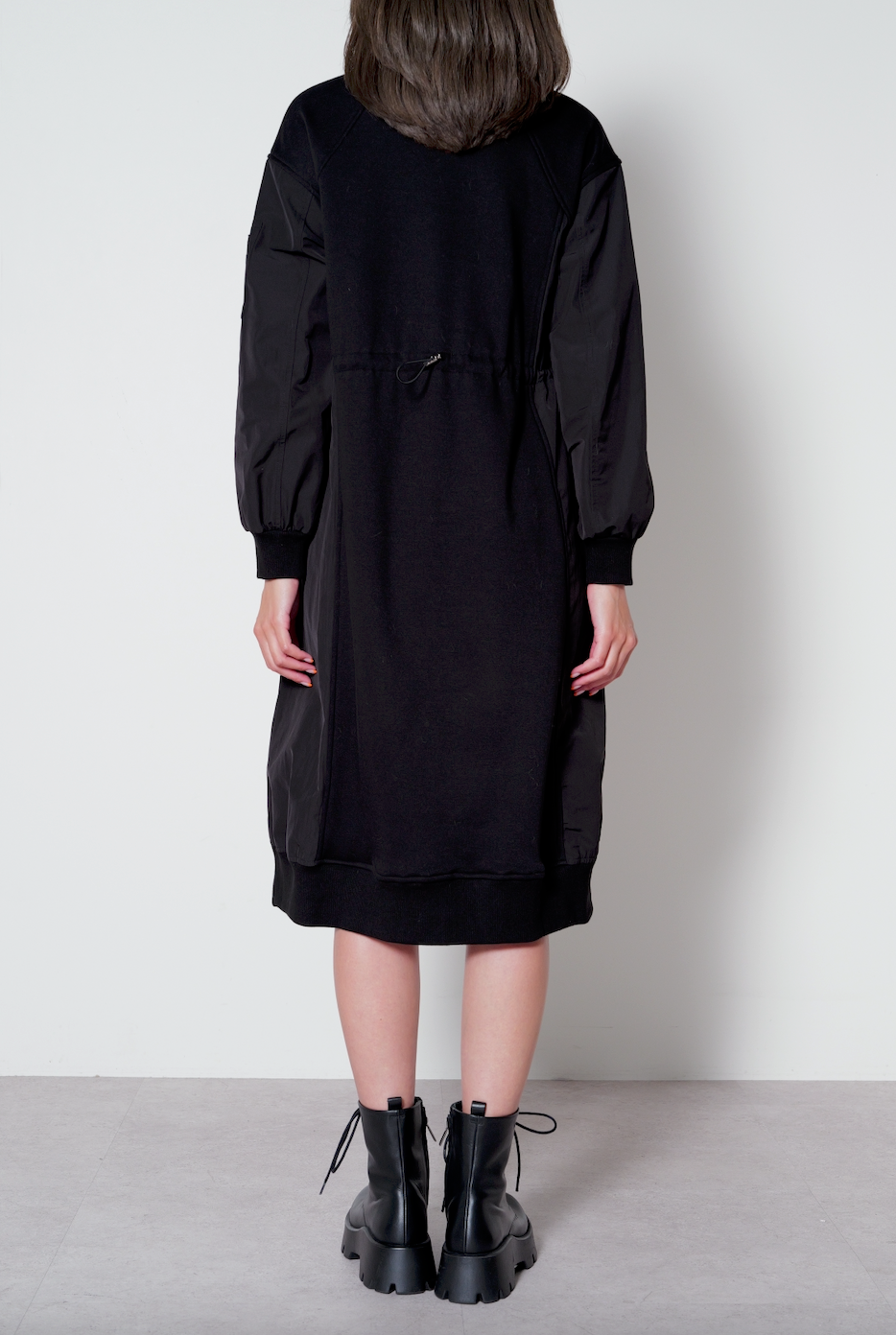 【25AW商品-25856003】裏ファー加工スウェット、タフタコンビワンピース