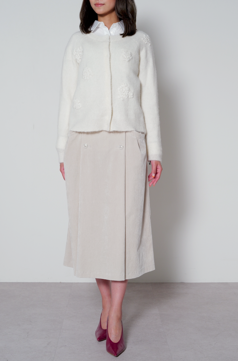 【25AW商品-25358069】ベビーアルパカ フラワー刺繍カーディガン