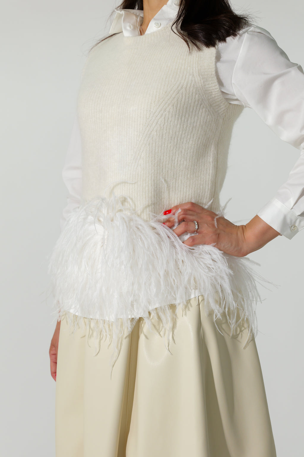 【24AW商品-24358052】フェザー付きクルーベスト