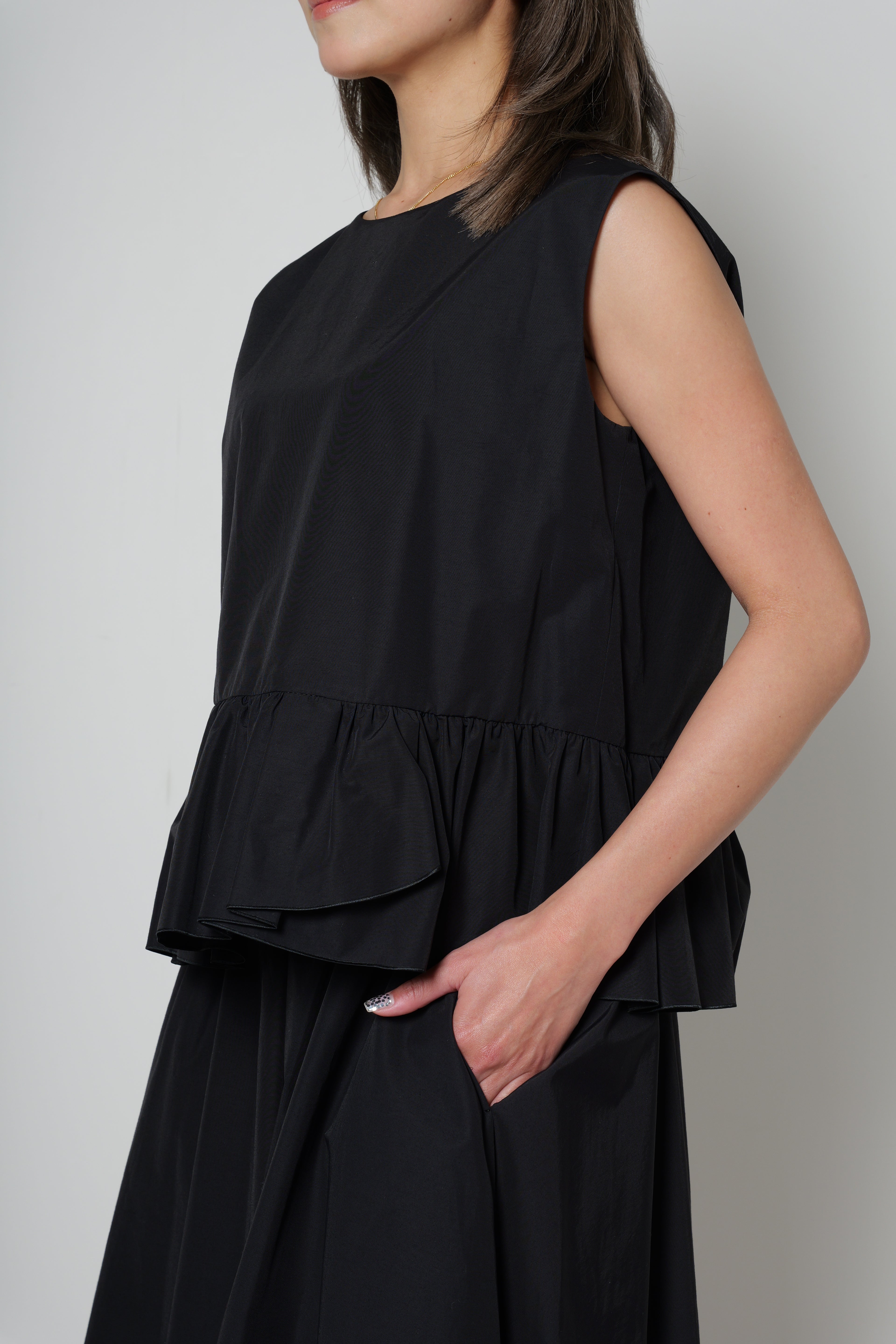 【25SS商品-25120023】ドライコットンナイロンペプラムTOP