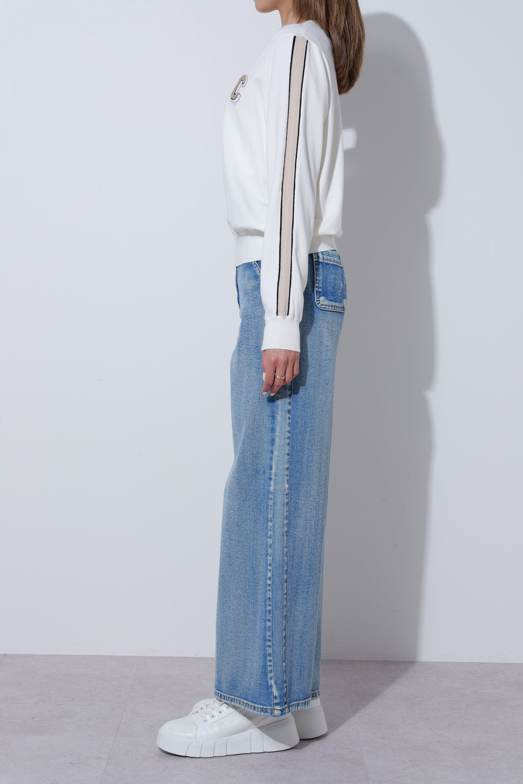 【25AW商品-25348055】ライン入りスリーブプルオーバー