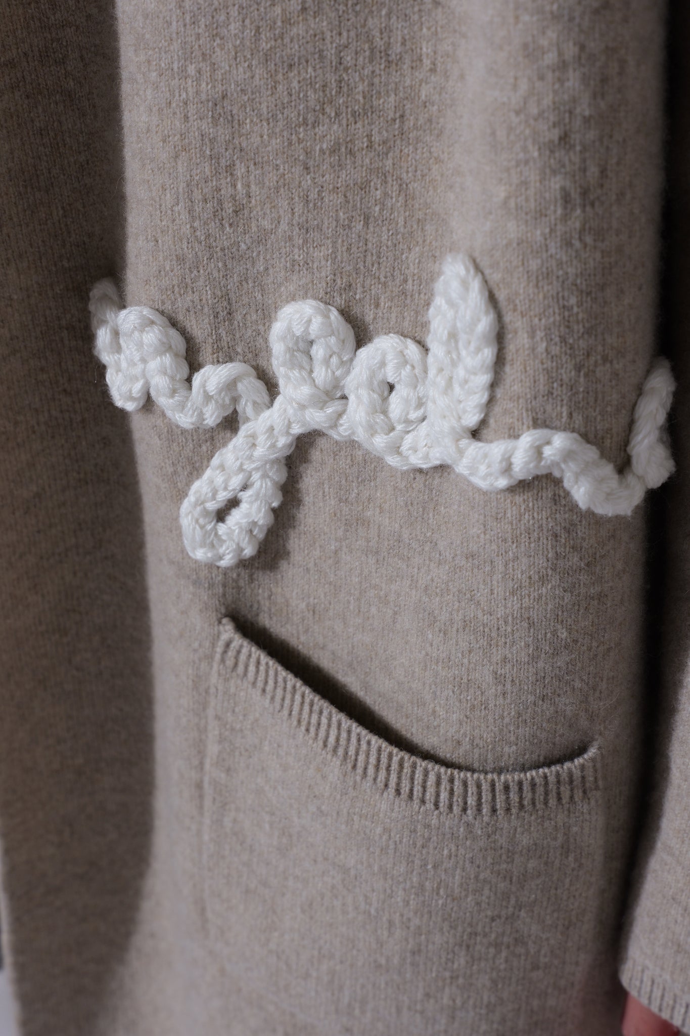 【25AW商品-25348059】ワッペン付きトッパーコーディガン