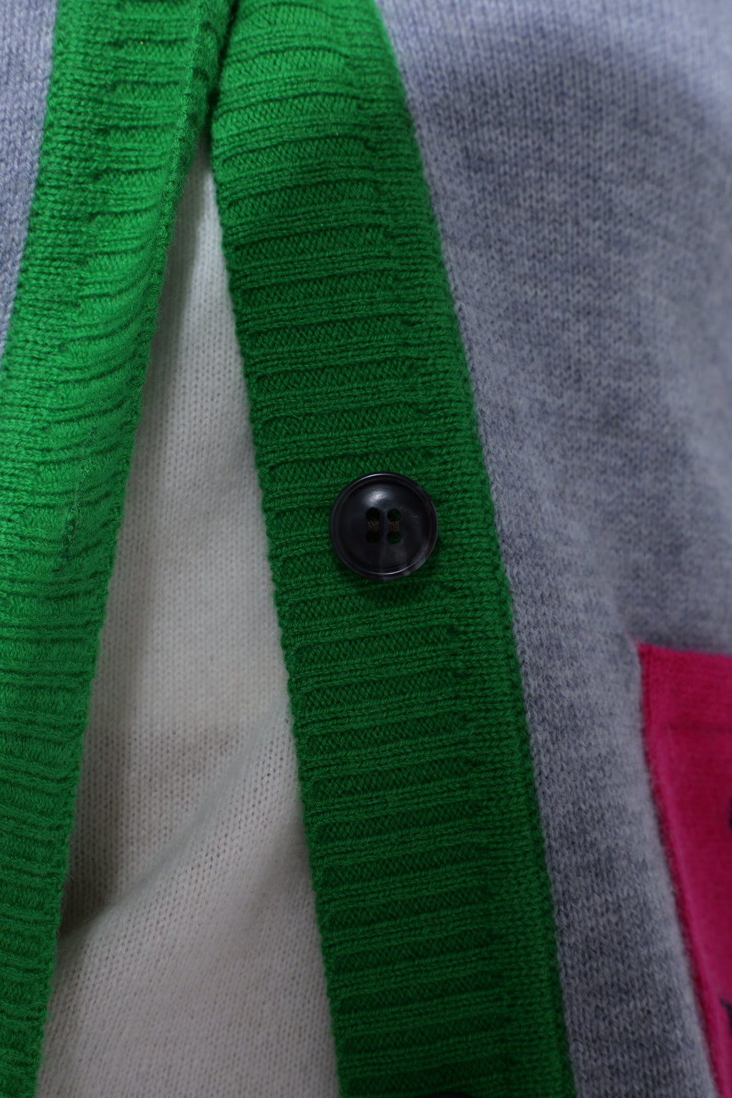 【25AW商品-25348036】スマイルポケットカーディガン