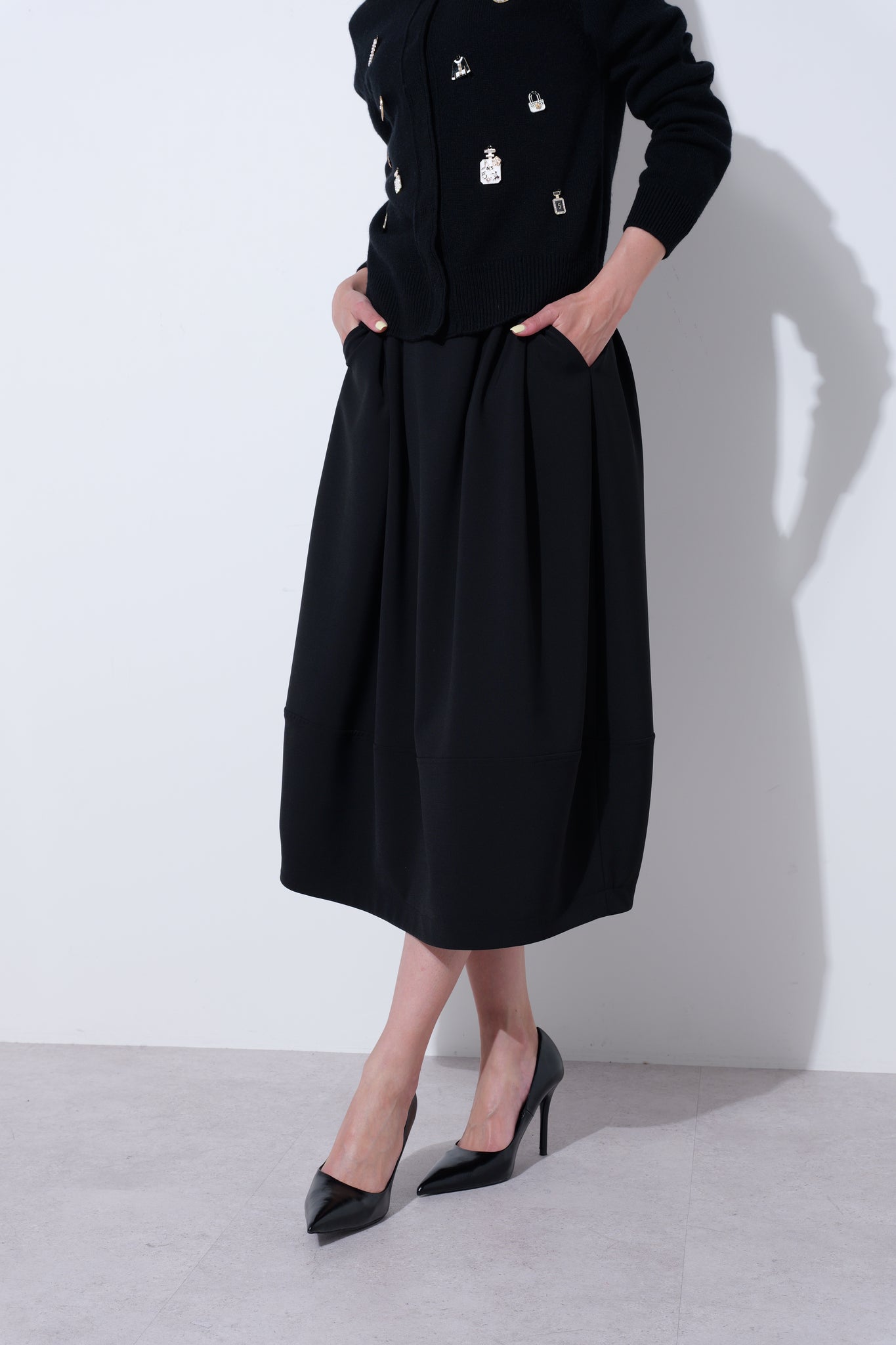 【25AW商品-25348056】モチーフ付きカーディガン