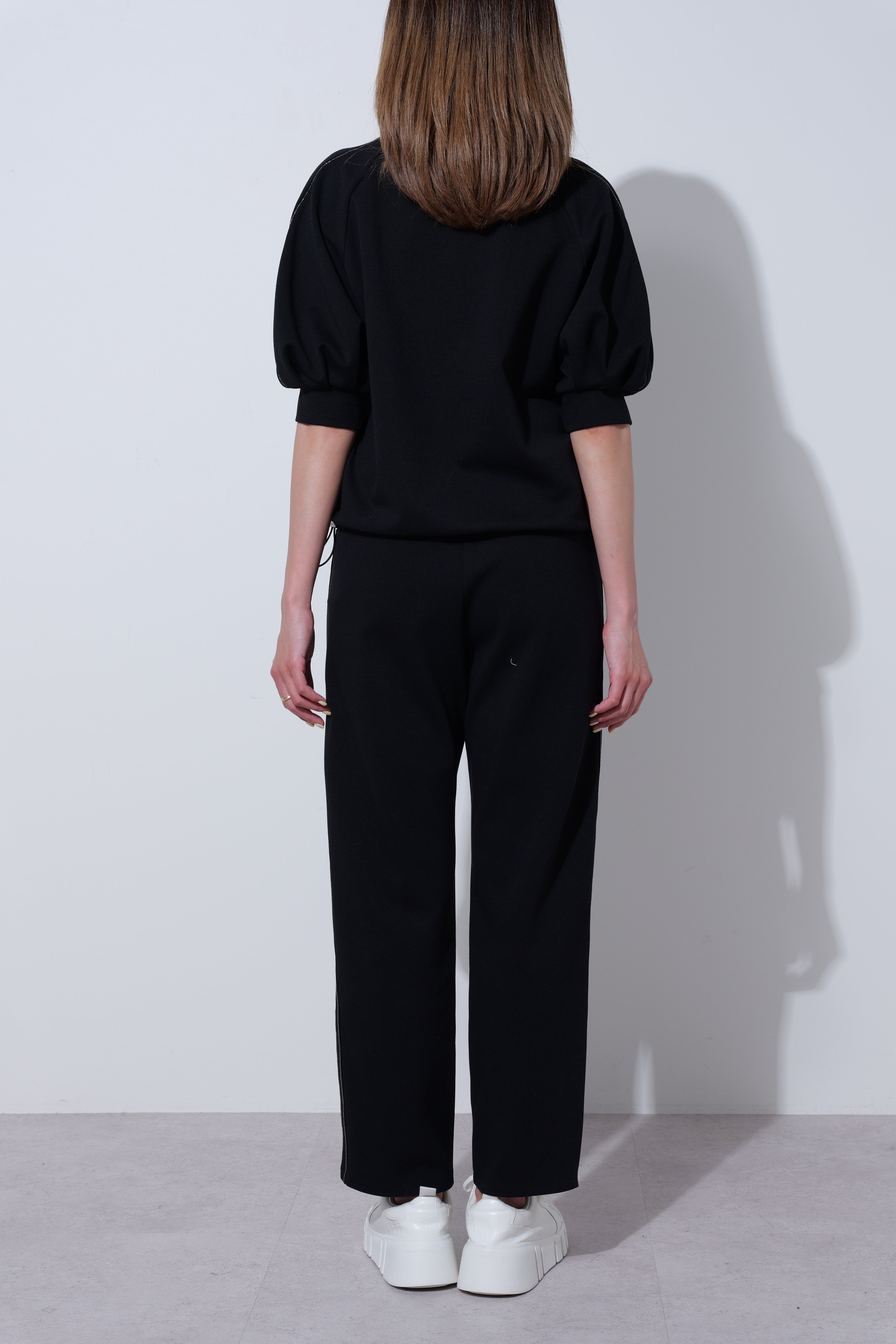 【25AW商品-25848005】ボールチェーン付きパフスリーブポンチトップス