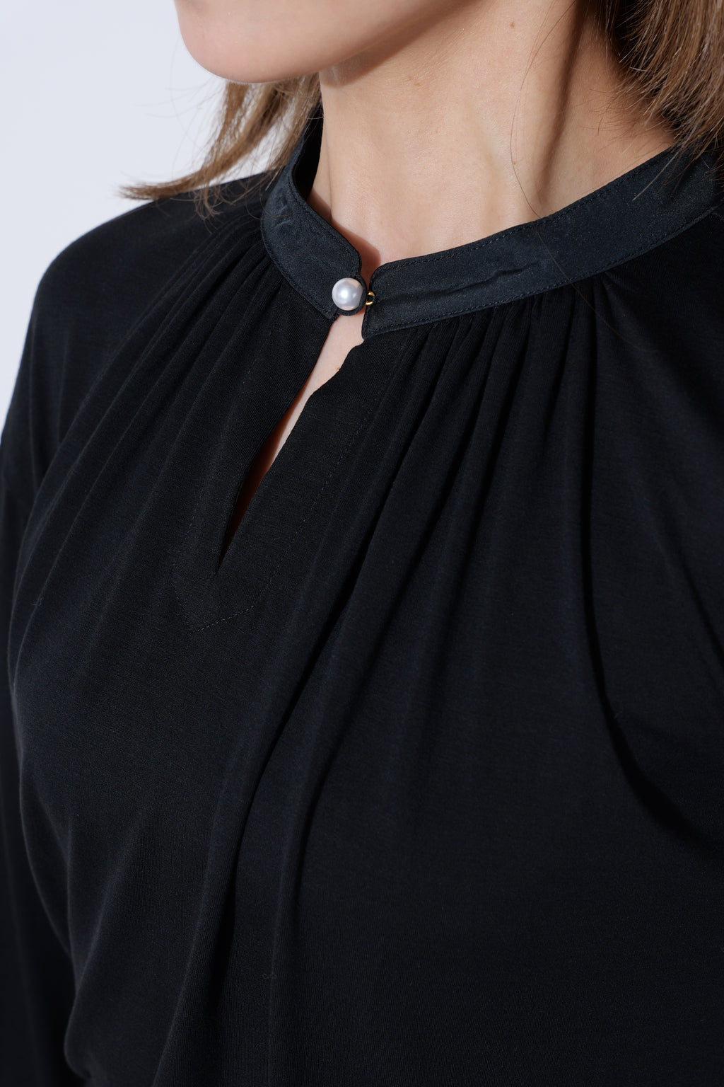 【25AW商品-25840000】ヴィスコースギャザーカットソー