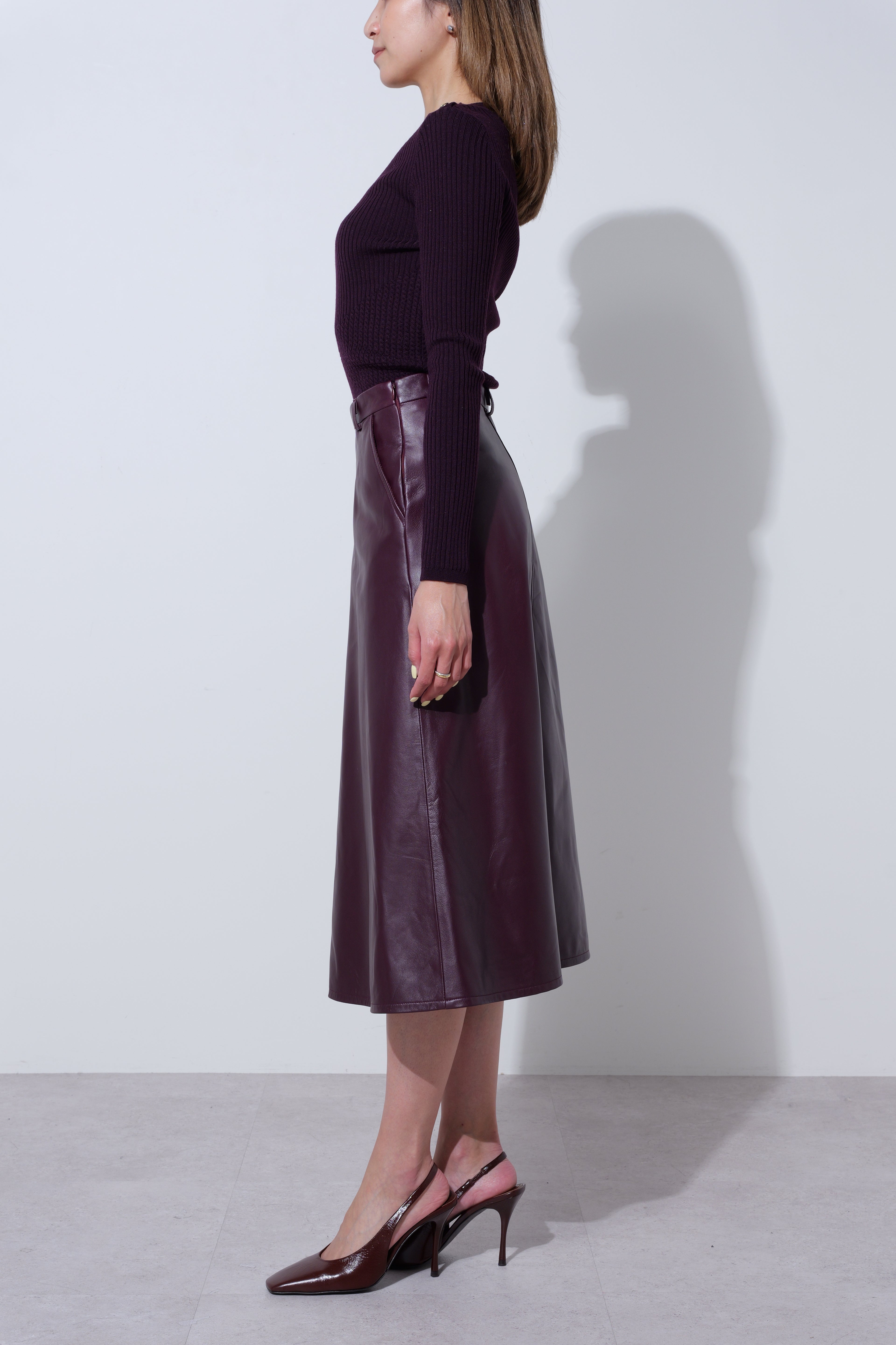 【25AW商品-25348053】ショルダー釦デザインケーブルニットプルオーバー