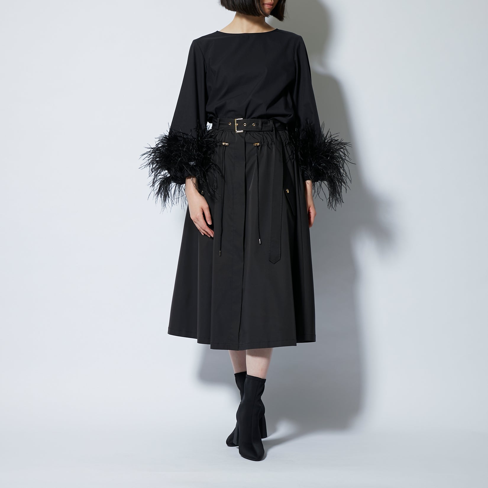 【22AW SALE 商品】Feather on Sleeves Blouse